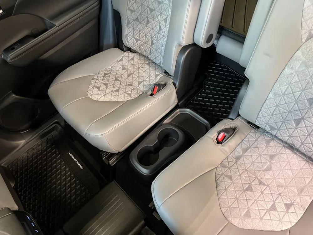 2022 Highlander Hybrid Bronze Edition Cement Colour 15 2022 Highlander Hybrid Bronze Edition Cement Colour 15